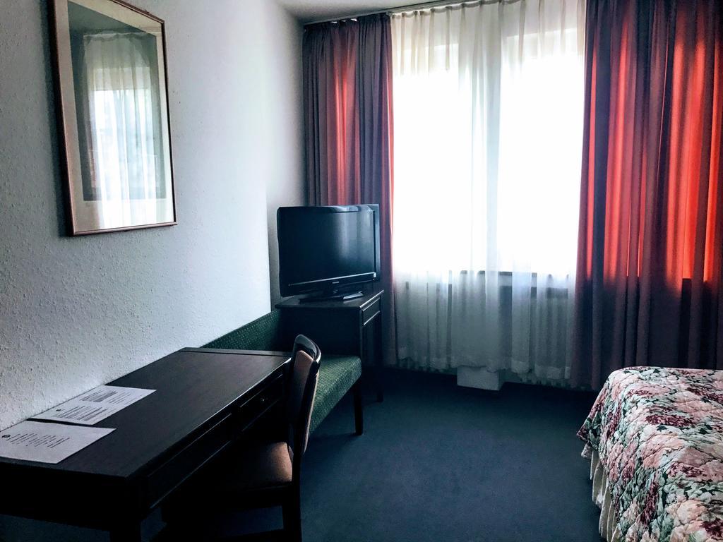 Hotel Koelner Hof Dormagen Exteriör bild
